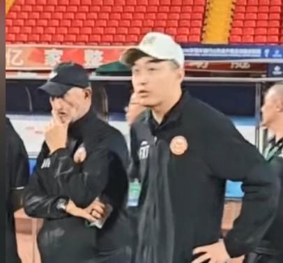 国王两年合同续约内线大将,他在本赛季的表现得到了充分地认可?