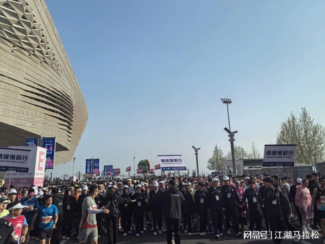 每体:巴萨即将签下坎塞洛,总价不超1000万欧
