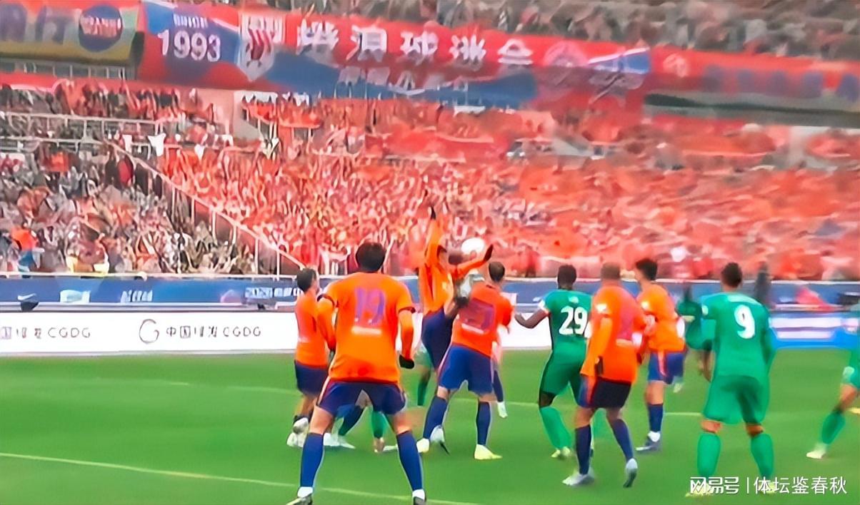 西班牙主帅遭质疑：加维为什么担任首发左边锋？