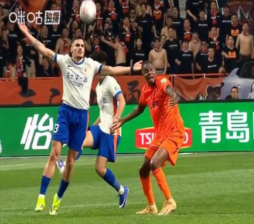 阿斯:迪奥曼德7次成功过人占据全队一半,姆巴佩、维尼修斯0过人